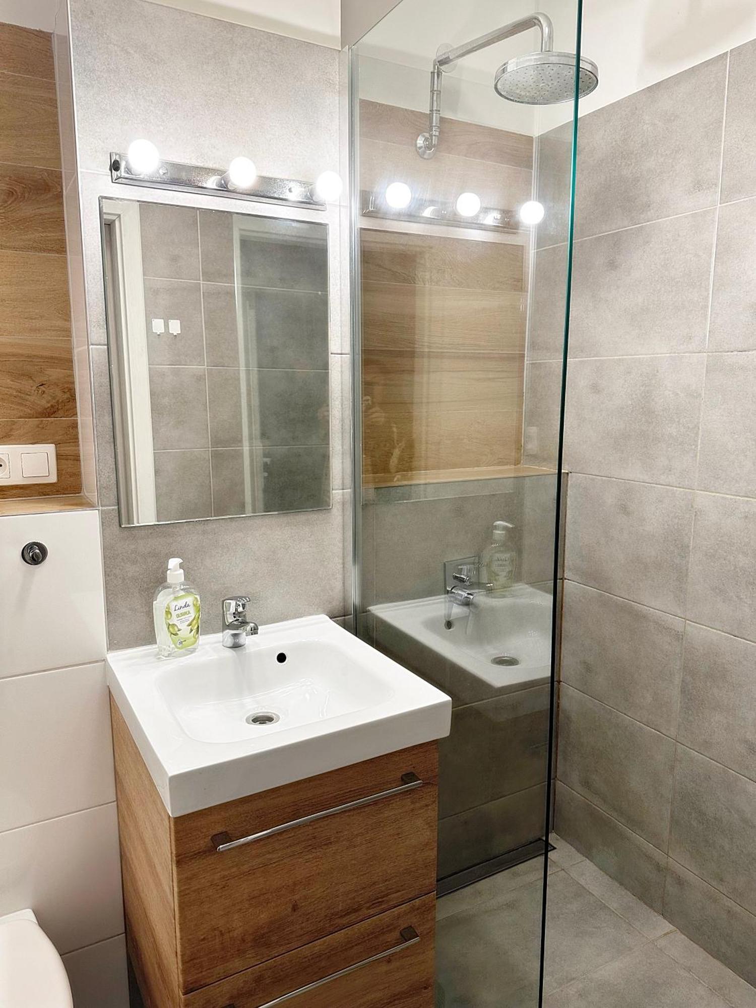 Coser Apartamenty Grzybowska Varsovia Exterior foto